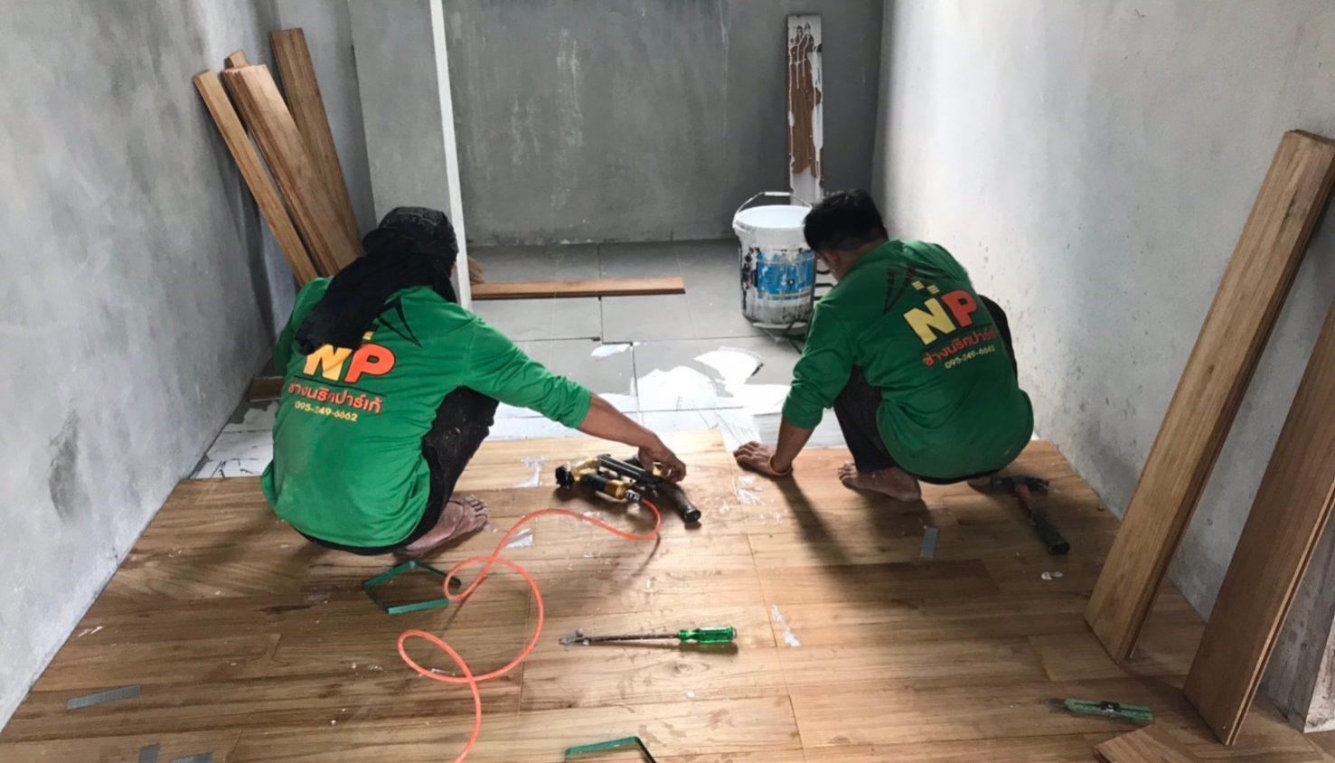 naris9_parquet_ปูปาร์เก้ไม้สัก